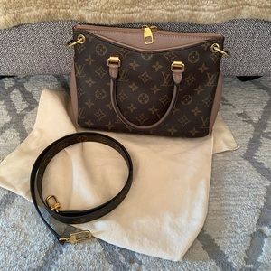 Louis Vuitton Monogram Pallas BB